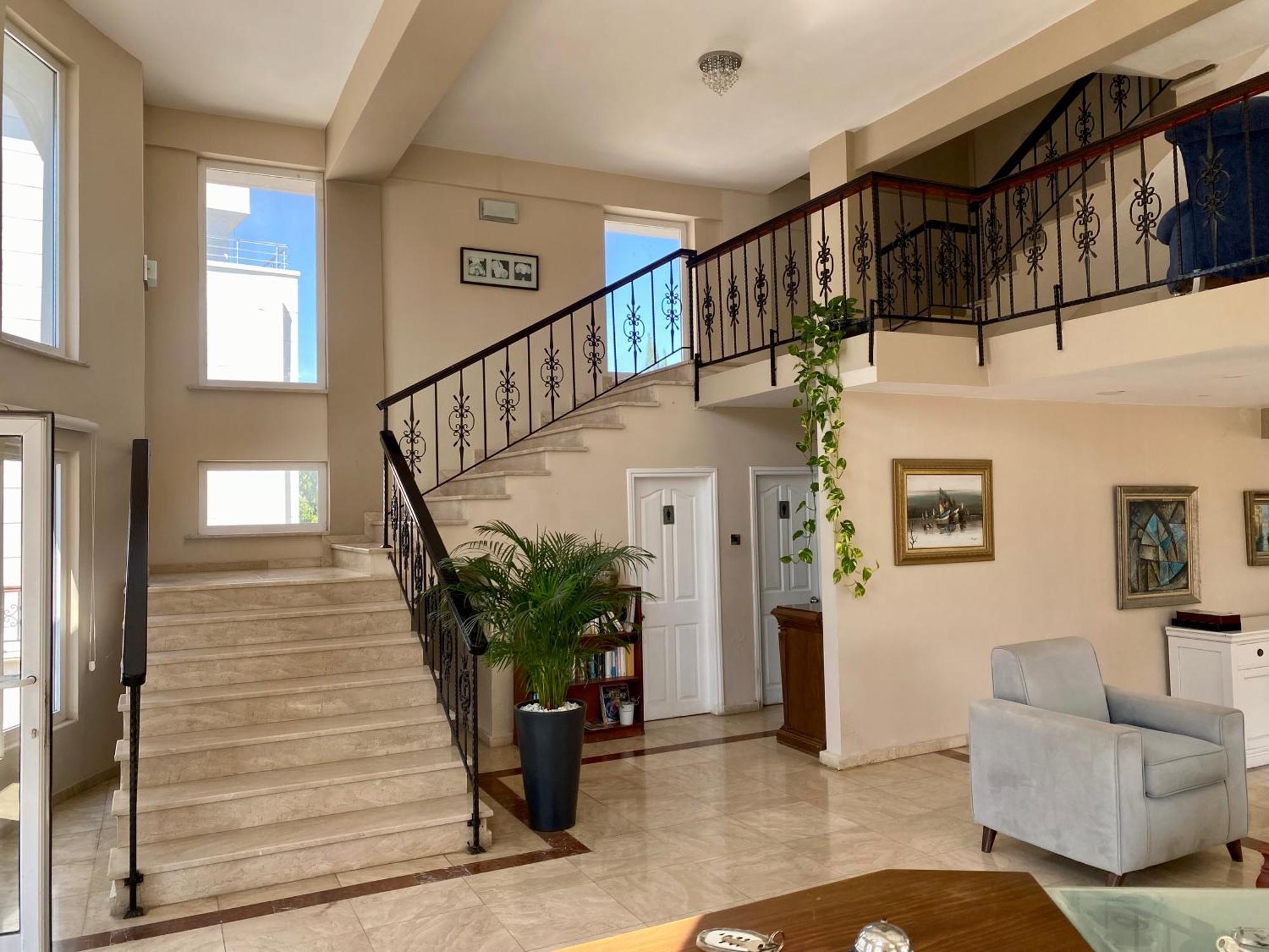 The Prince Inn Hotel & Villas Agios Georgios  エクステリア 写真