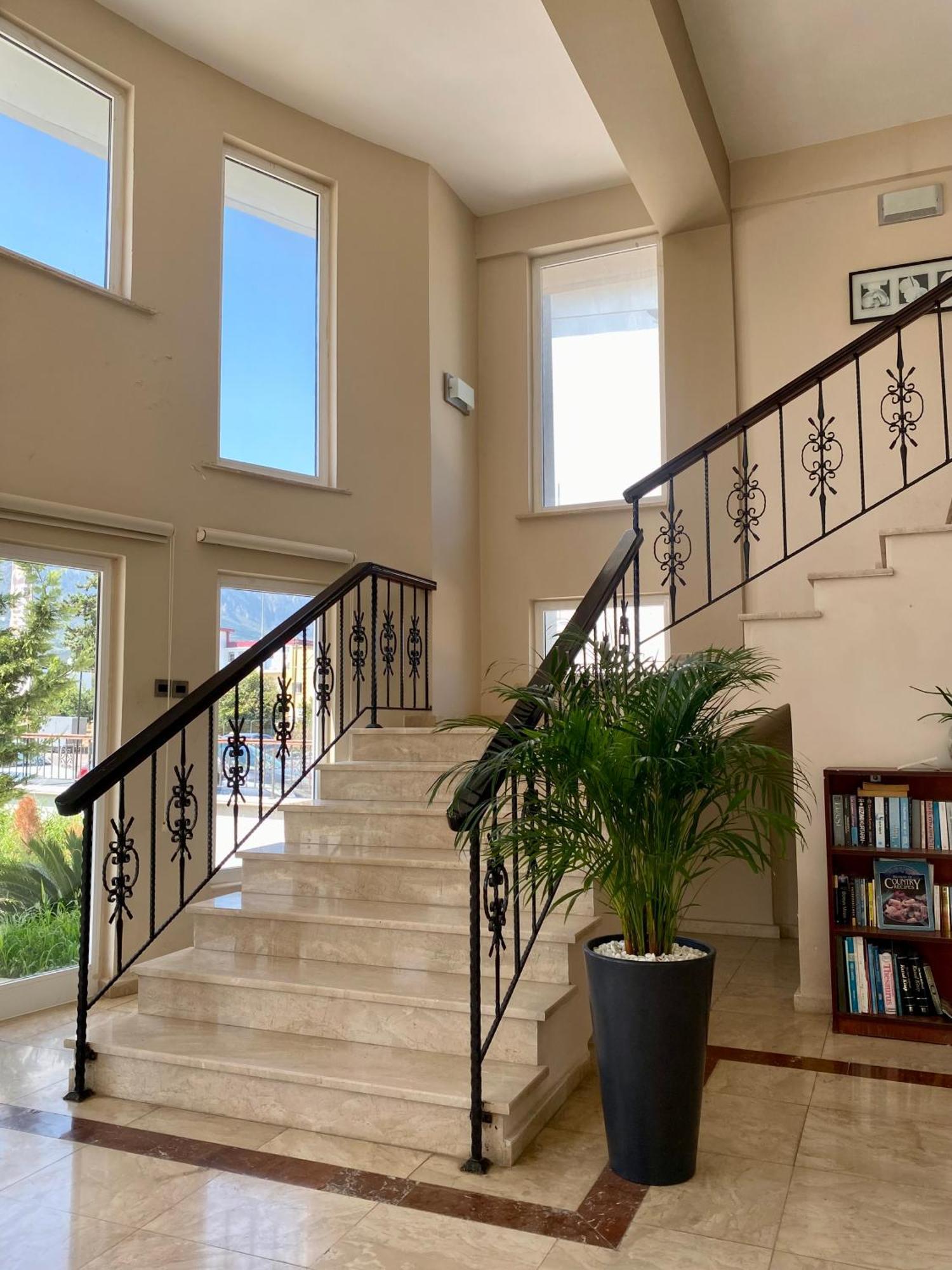 The Prince Inn Hotel & Villas Agios Georgios  エクステリア 写真