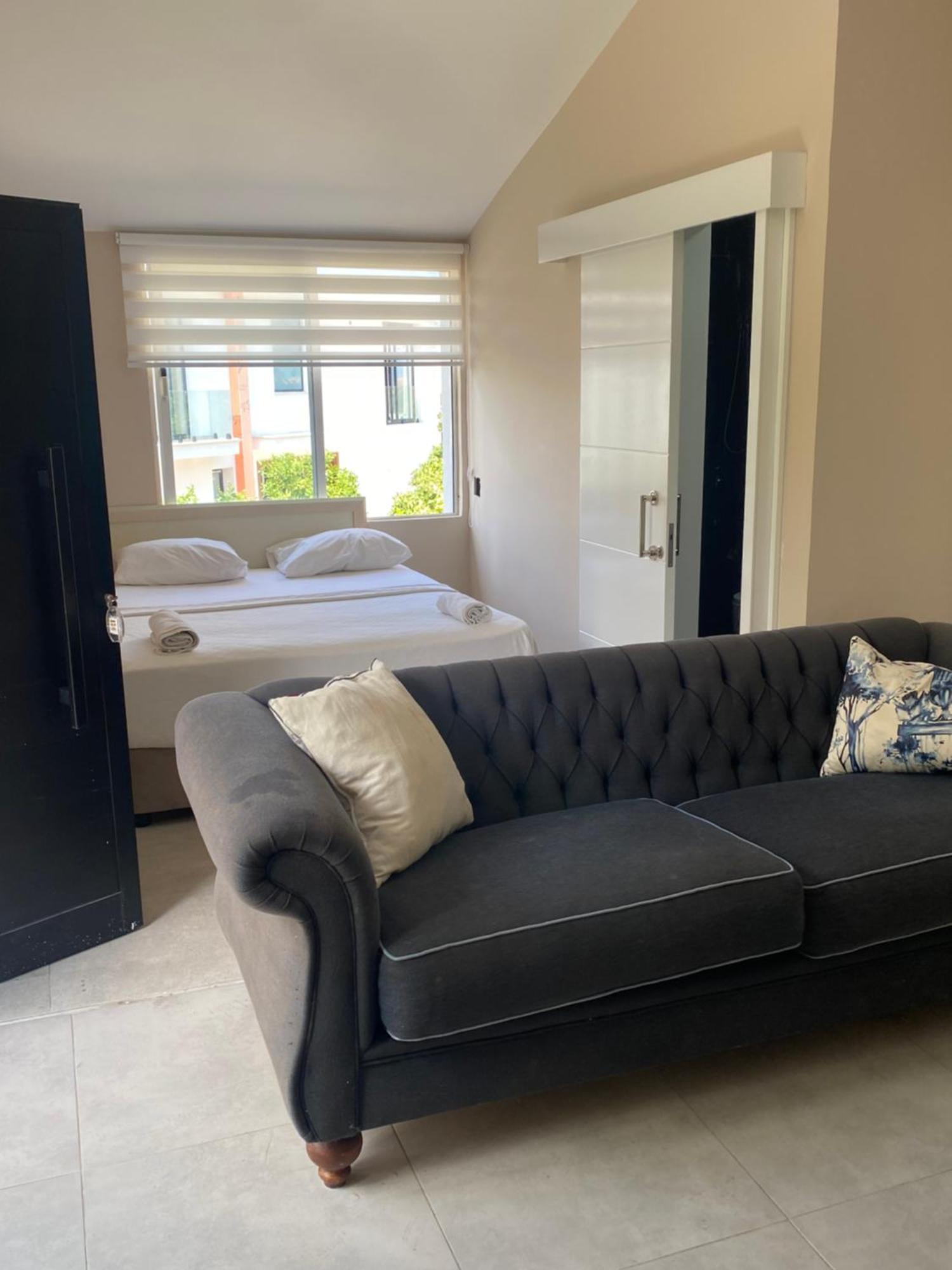 The Prince Inn Hotel & Villas Agios Georgios  エクステリア 写真