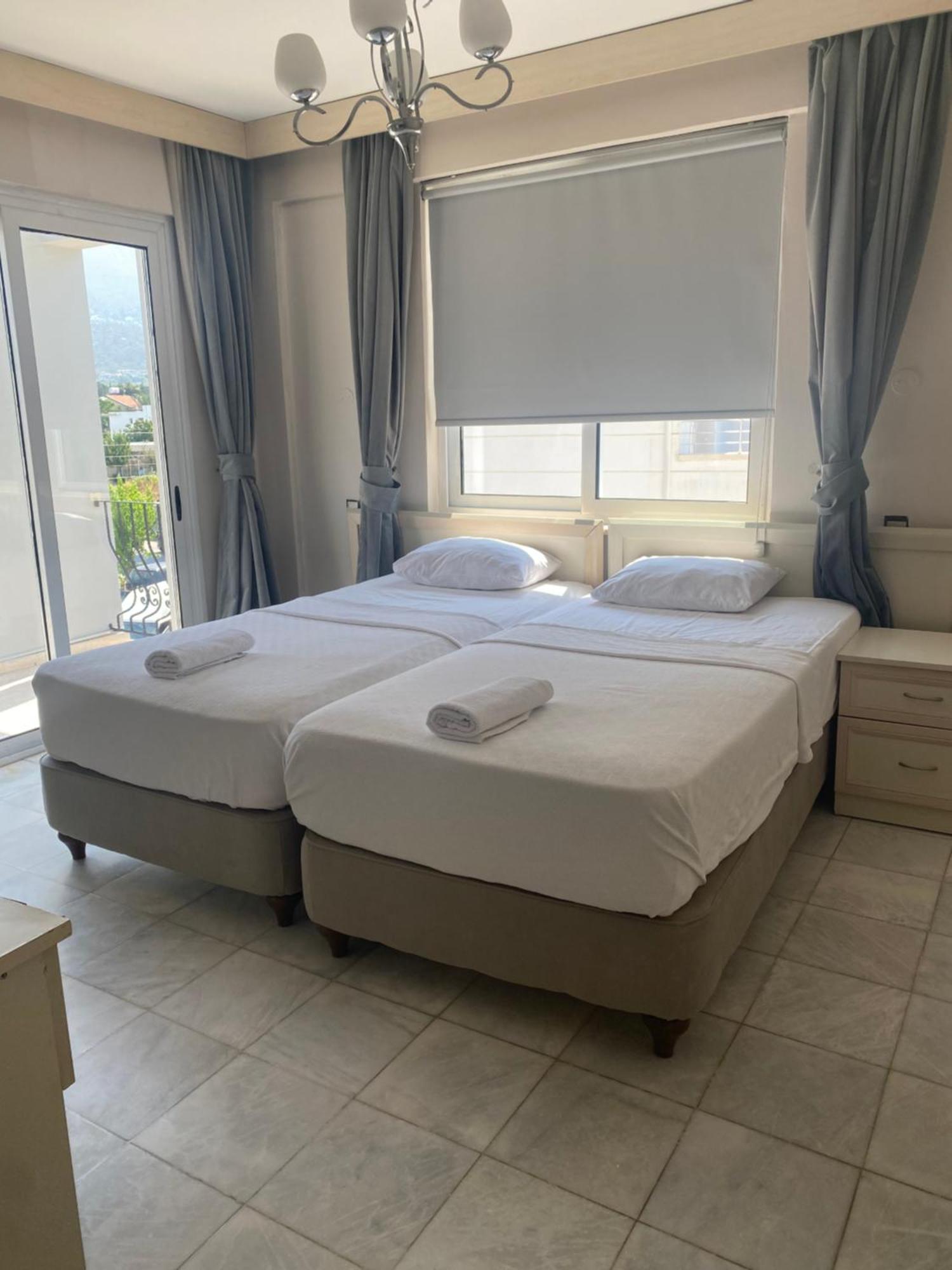 The Prince Inn Hotel & Villas Agios Georgios  エクステリア 写真
