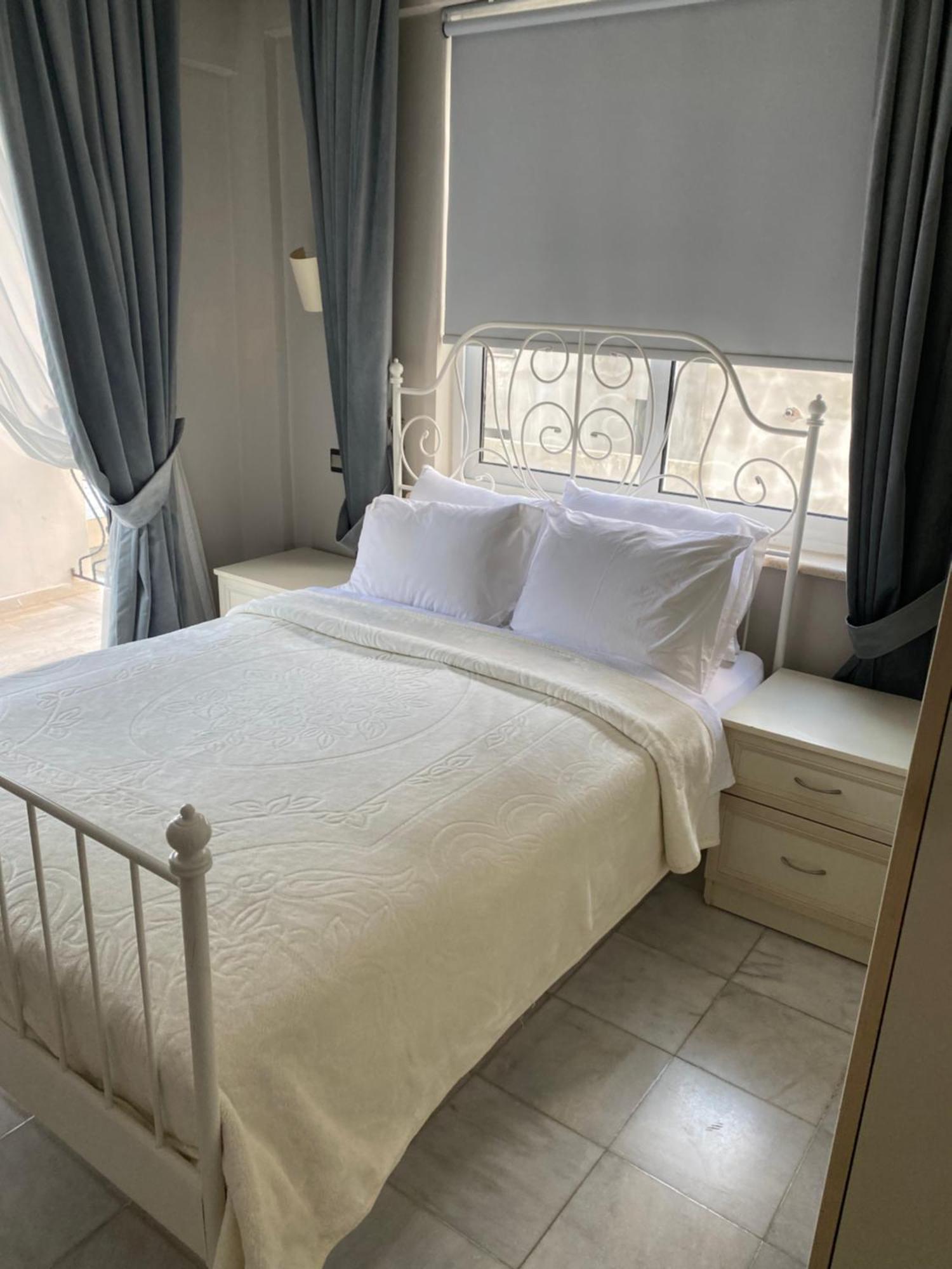 The Prince Inn Hotel & Villas Agios Georgios  エクステリア 写真