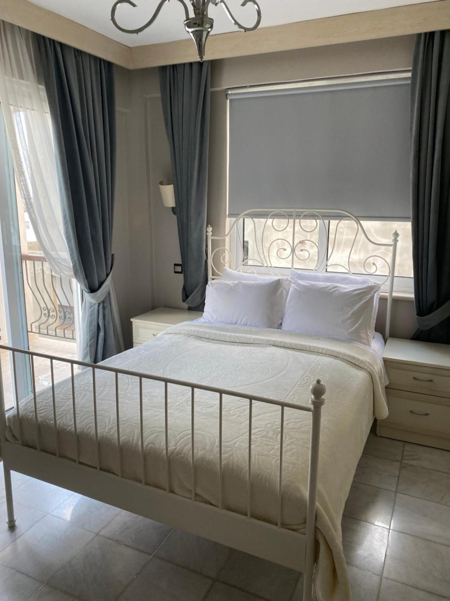 The Prince Inn Hotel & Villas Agios Georgios  エクステリア 写真