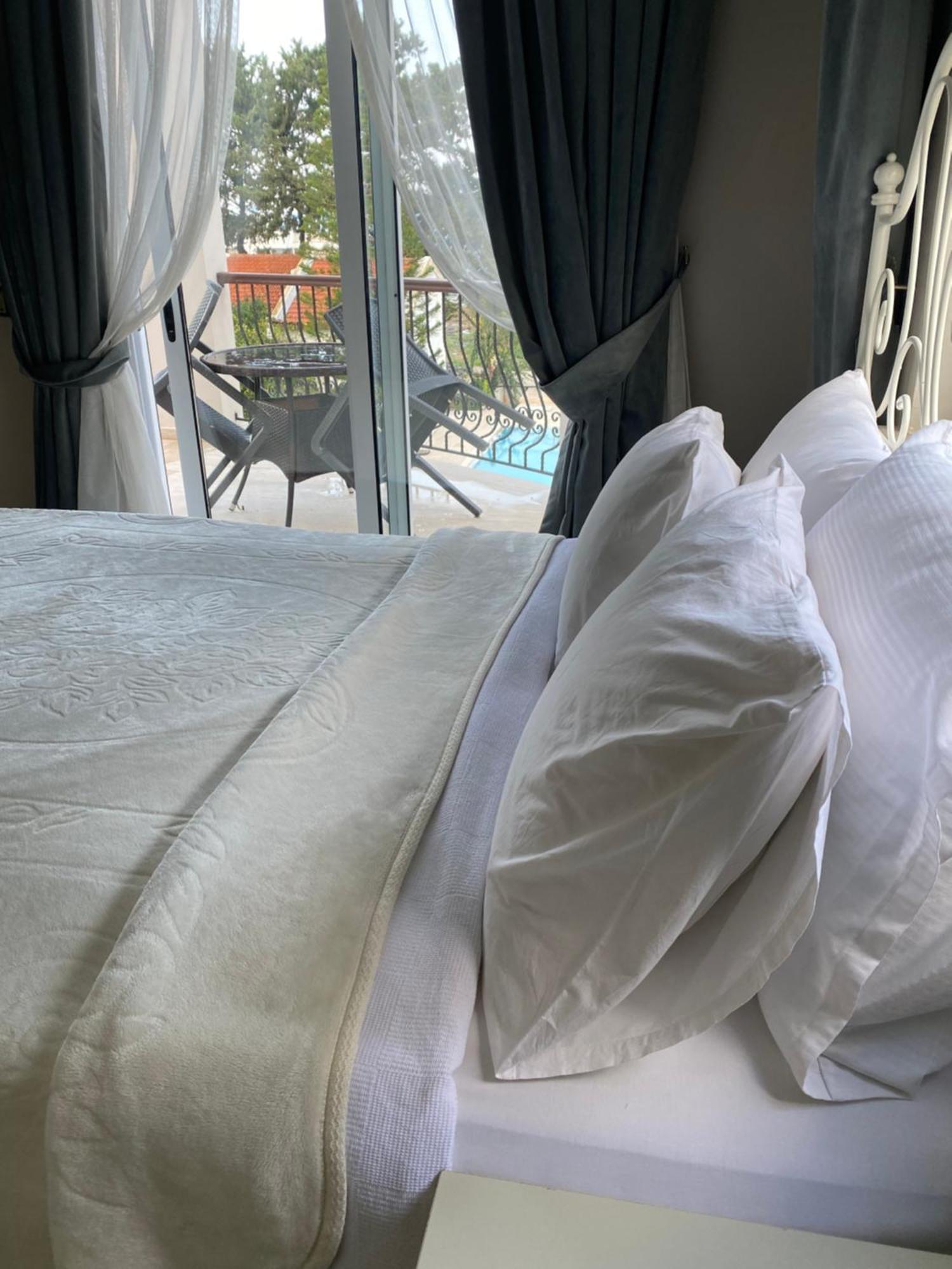 The Prince Inn Hotel & Villas Agios Georgios  エクステリア 写真
