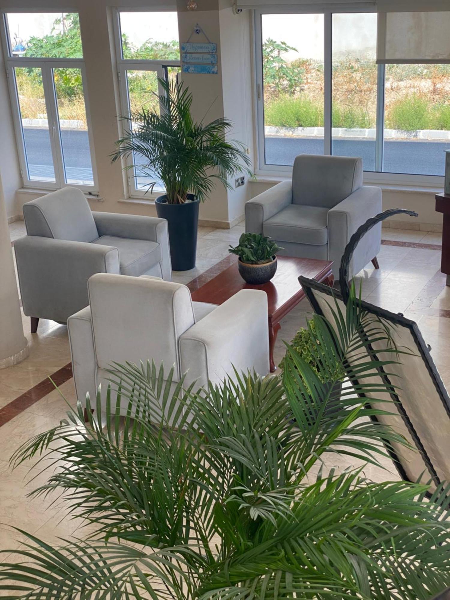 The Prince Inn Hotel & Villas Agios Georgios  エクステリア 写真